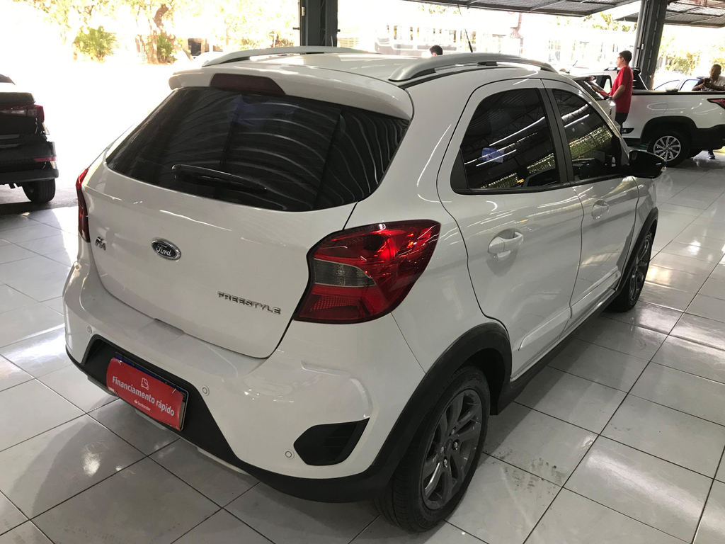 Ford Ka Branco
