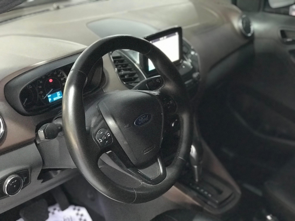 Ford Ka Branco