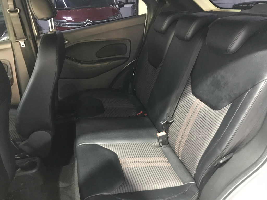 Ford Ka Branco