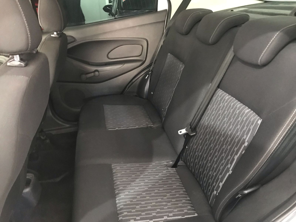 Ford Ka Sedan Branco