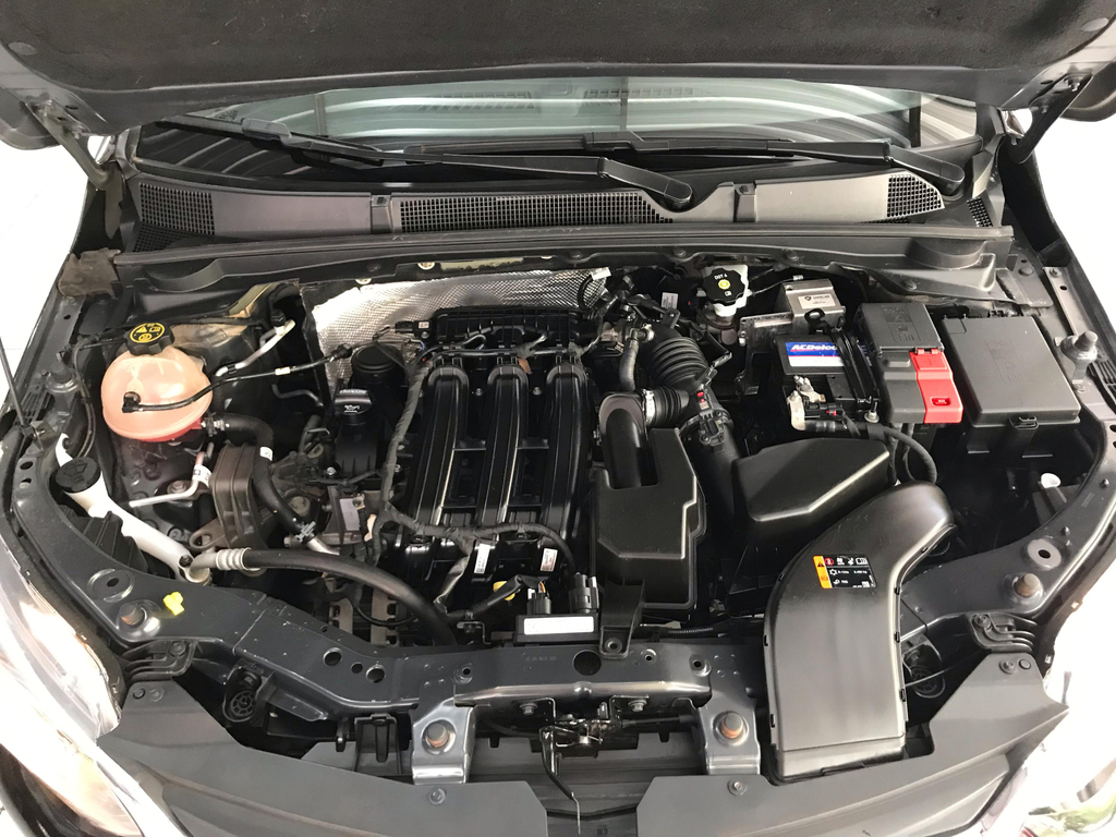 Chevrolet Onix Preto