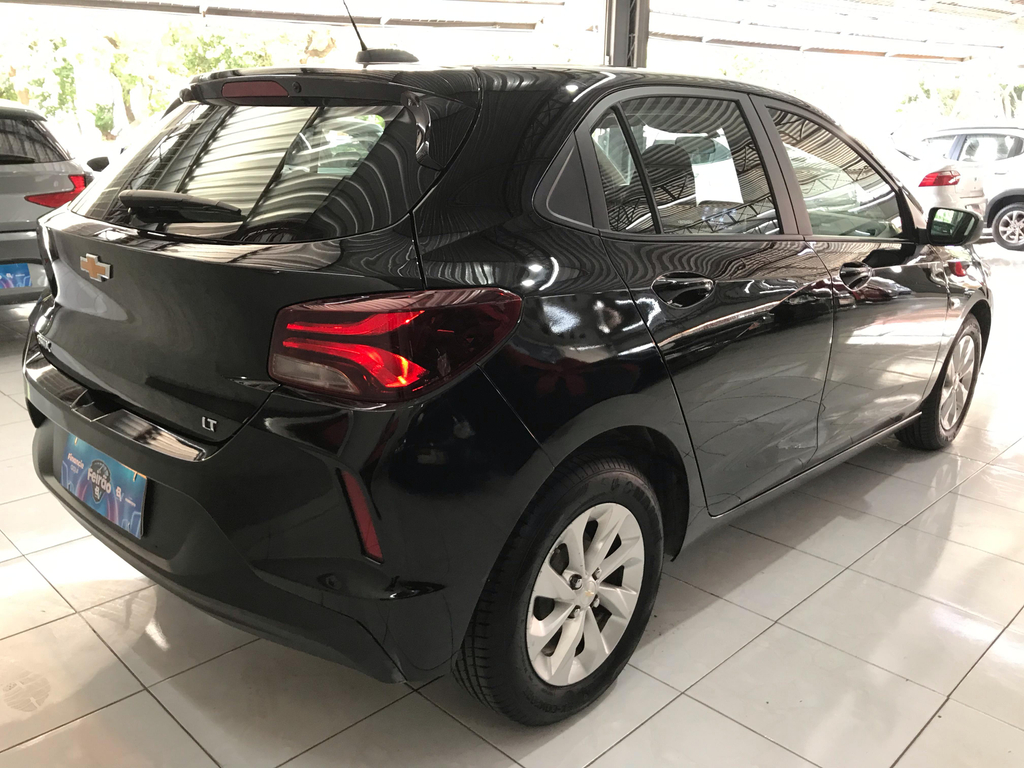 Chevrolet Onix Preto
