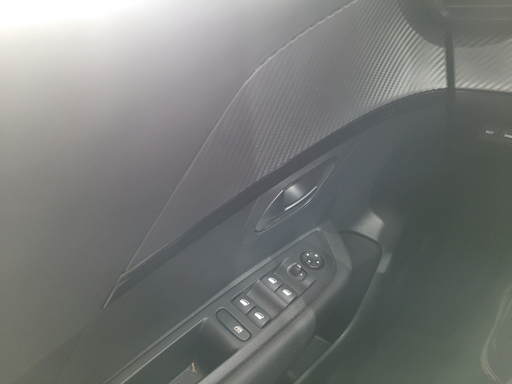 Peugeot 208 Branco