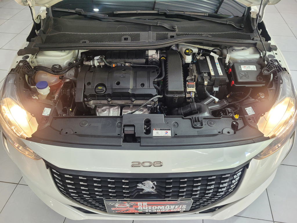 Peugeot 208 Branco