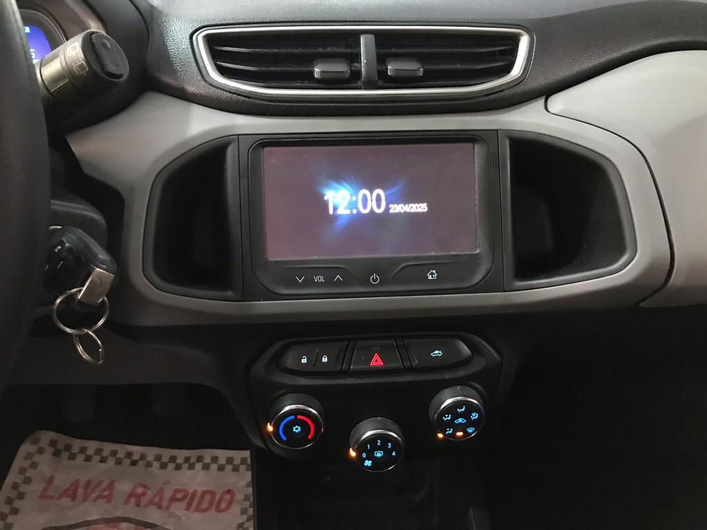 Chevrolet Onix Branco