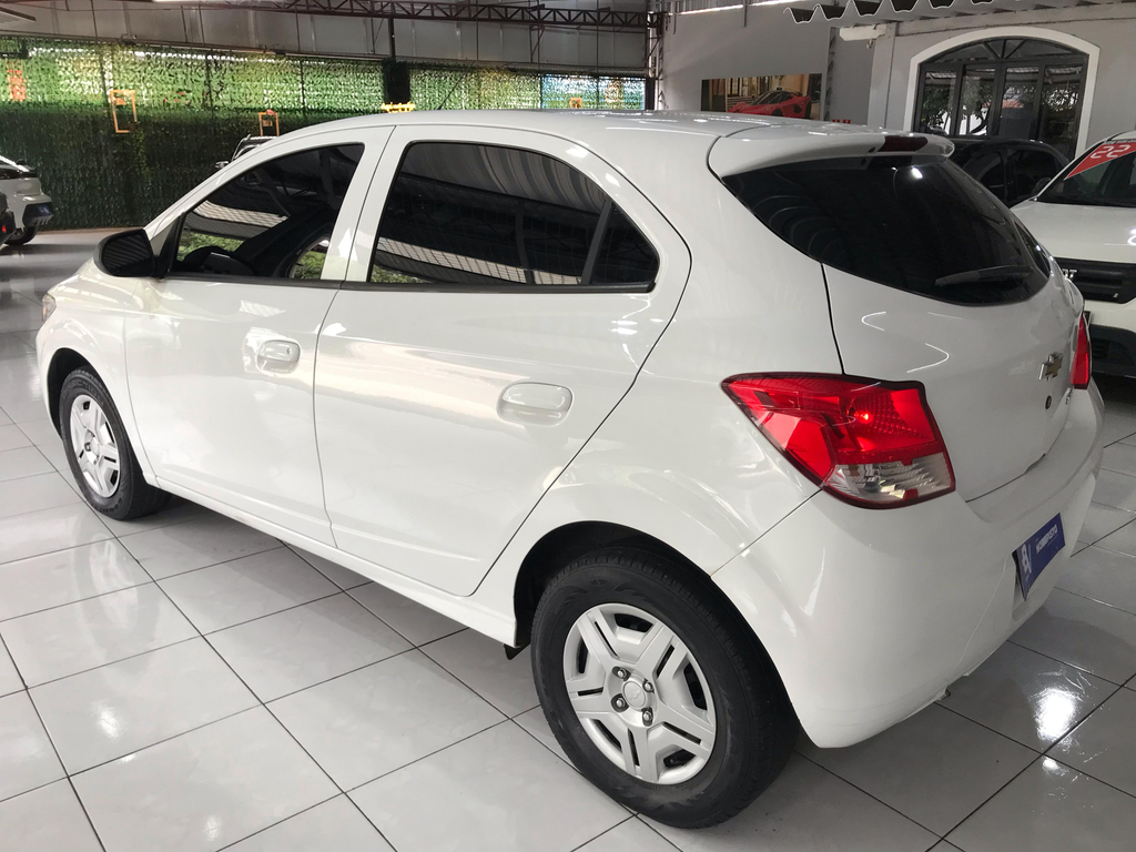 Chevrolet Onix Branco