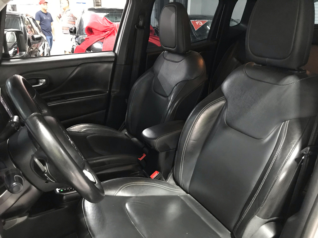 Jeep Renegade Prata