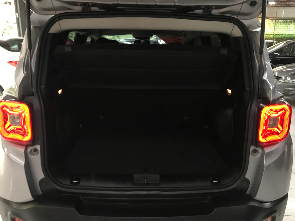 Jeep Renegade Prata