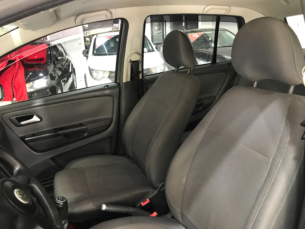 Volkswagen Fox Cinza