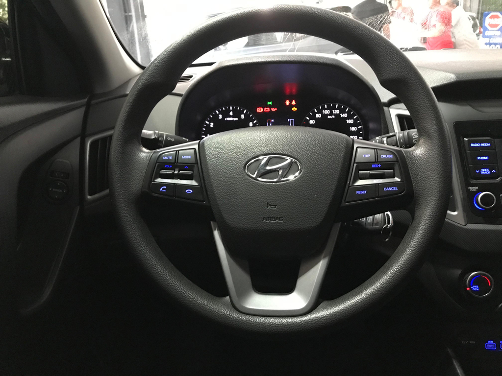 Hyundai Creta Preto
