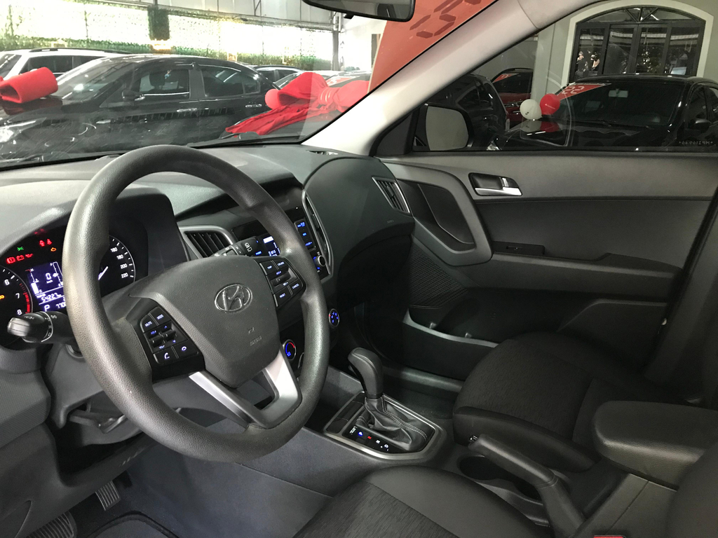 Hyundai Creta Preto