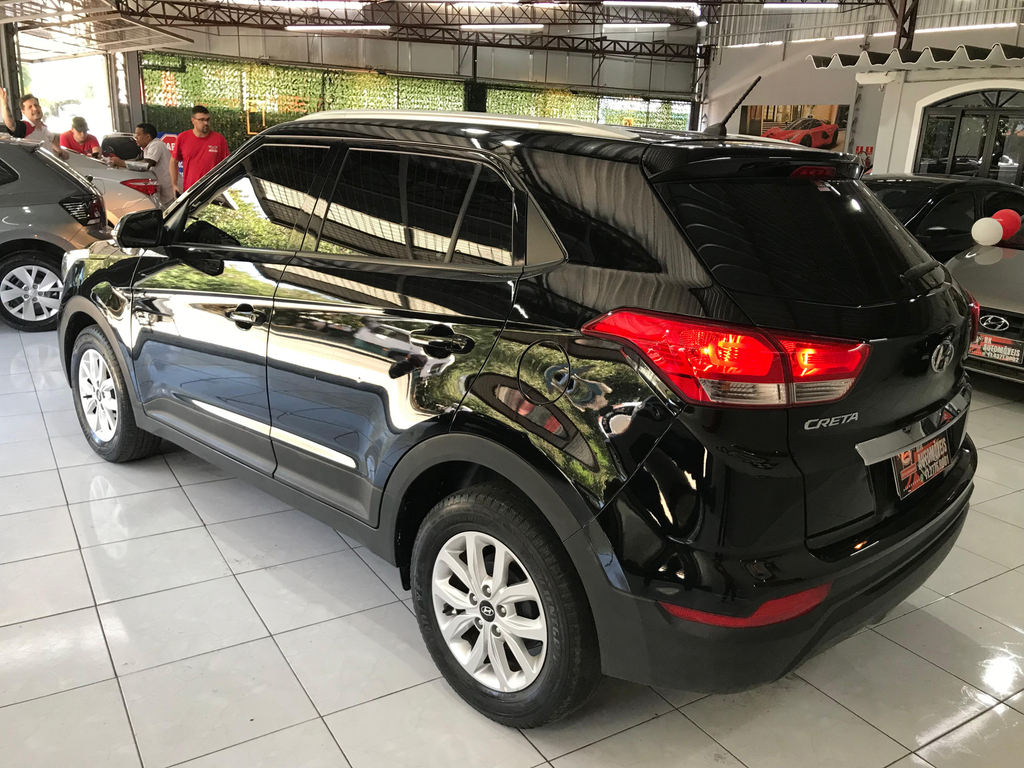 Hyundai Creta Preto