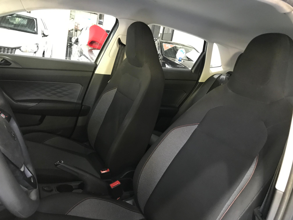 Volkswagen Polo Cinza