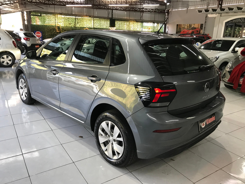 Volkswagen Polo Cinza