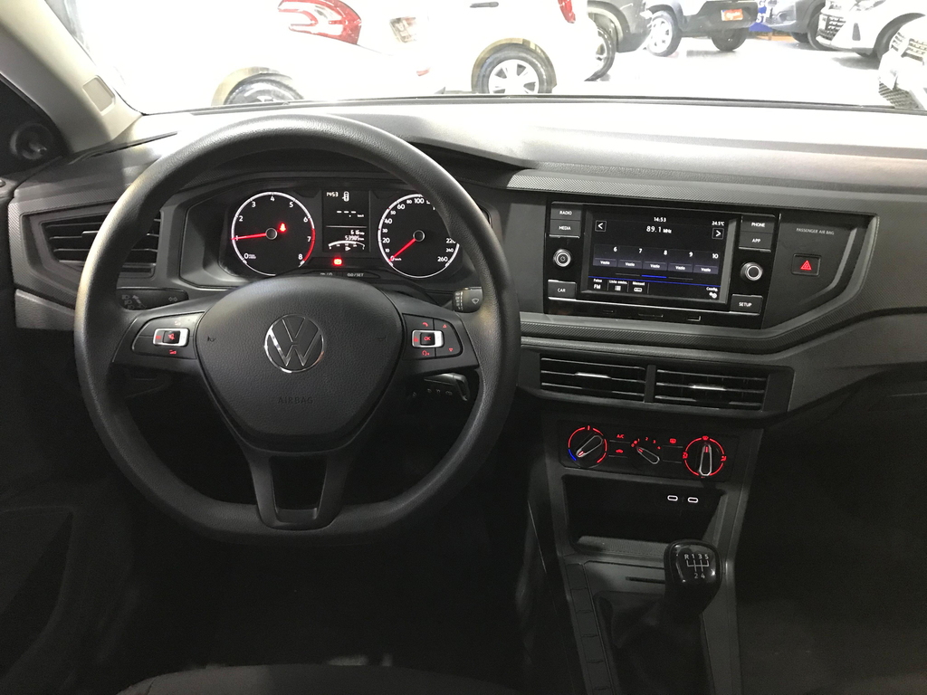 Volkswagen Polo Cinza