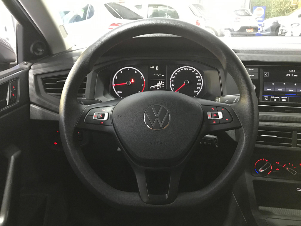 Volkswagen Polo Cinza