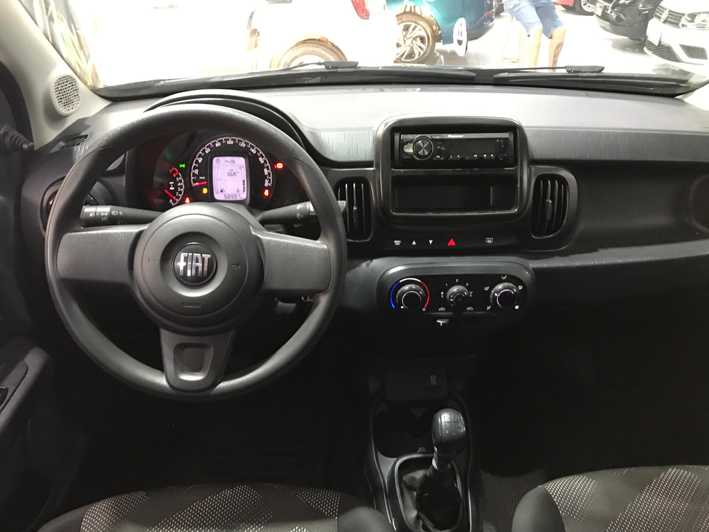 Fiat Mobi Cinza