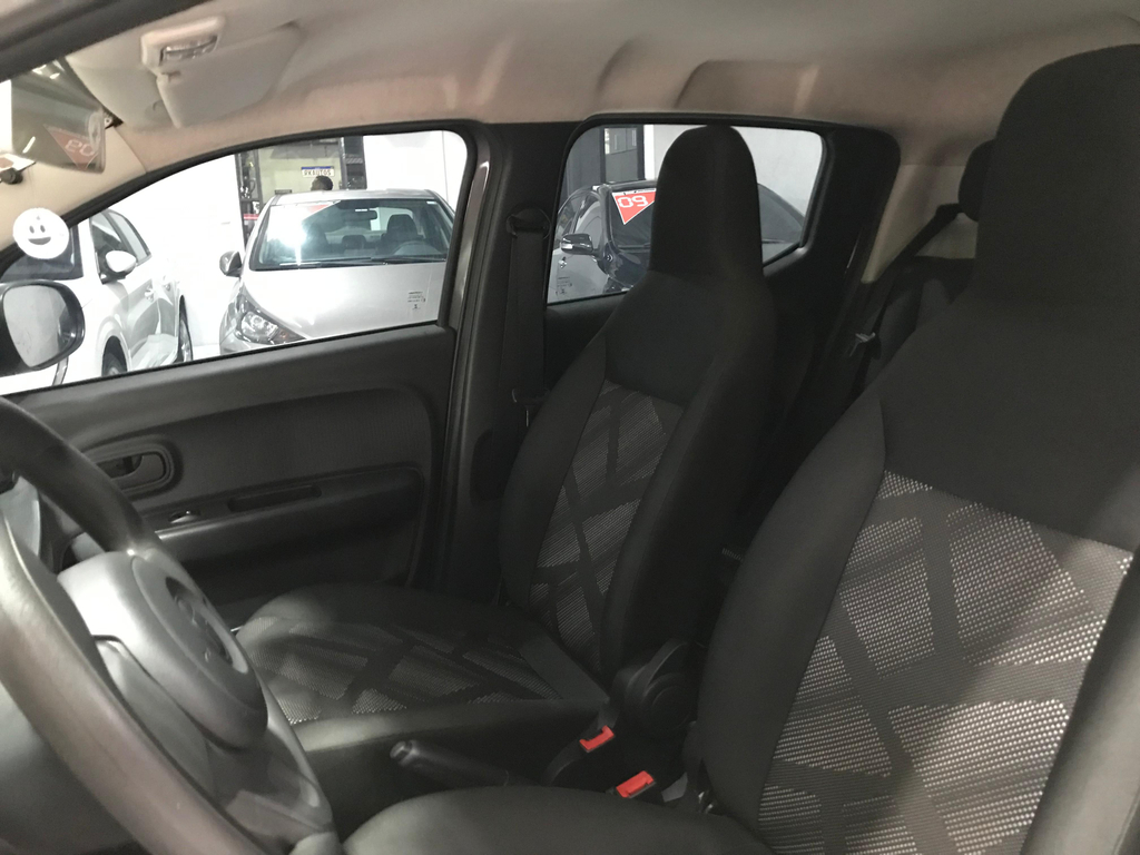 Fiat Mobi Cinza