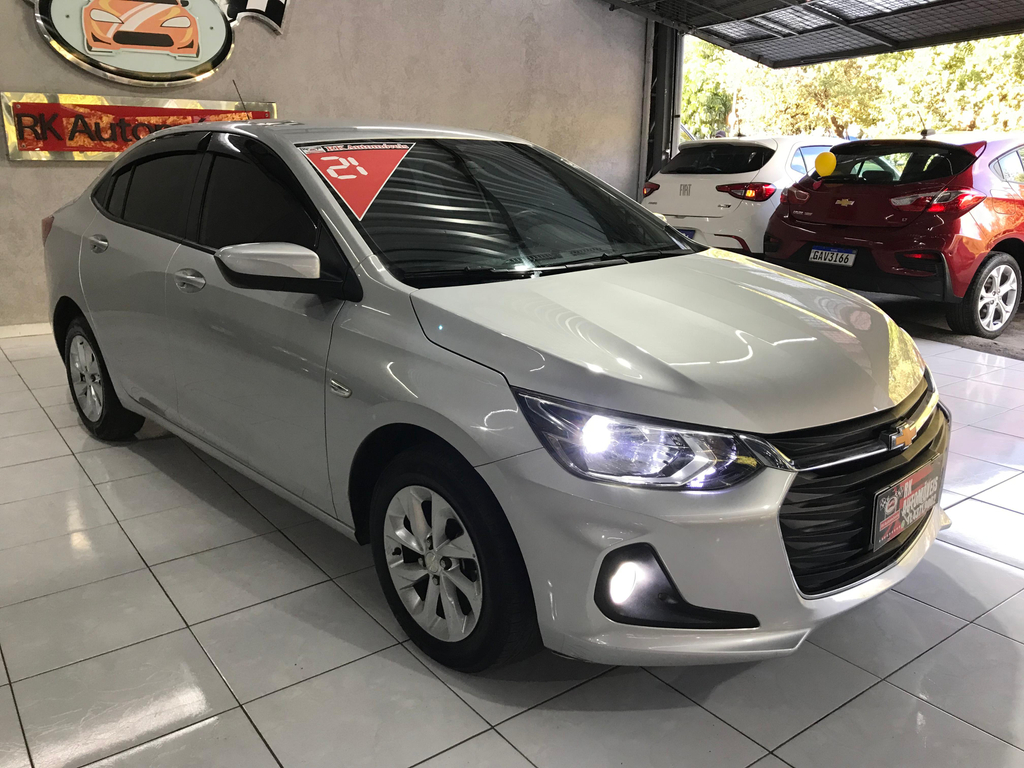 Chevrolet Onix Sedan Prata
