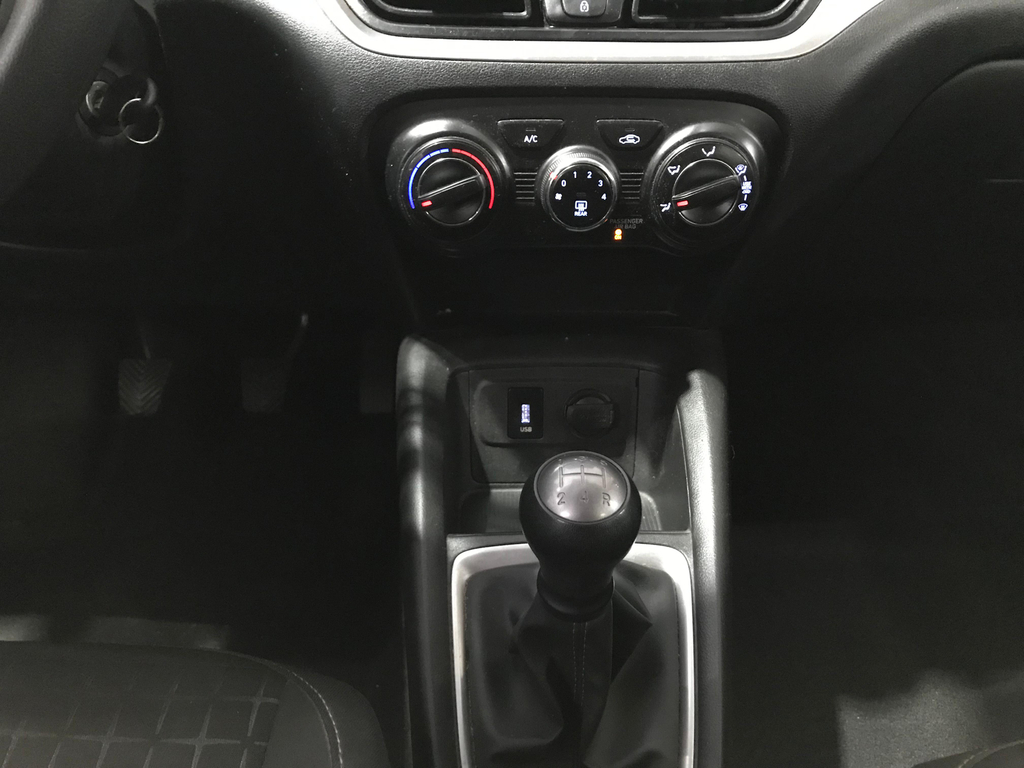 Hyundai HB20 Prata