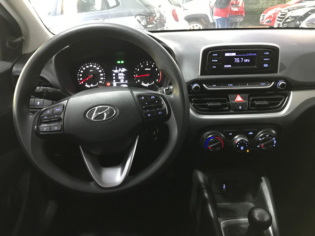 Hyundai HB20 Prata