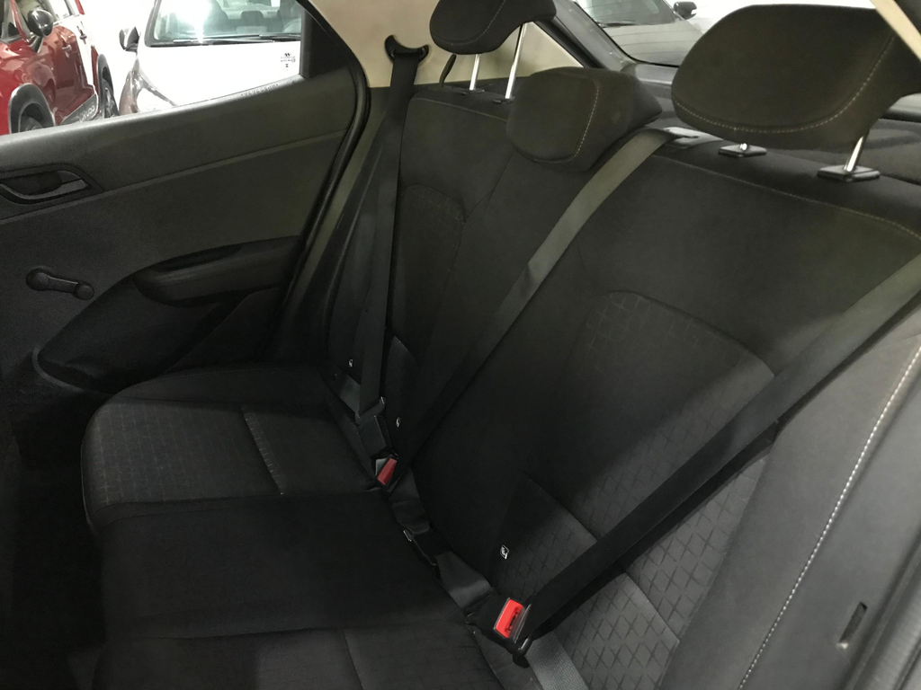 Hyundai HB20 Prata