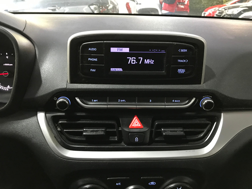 Hyundai HB20 Prata