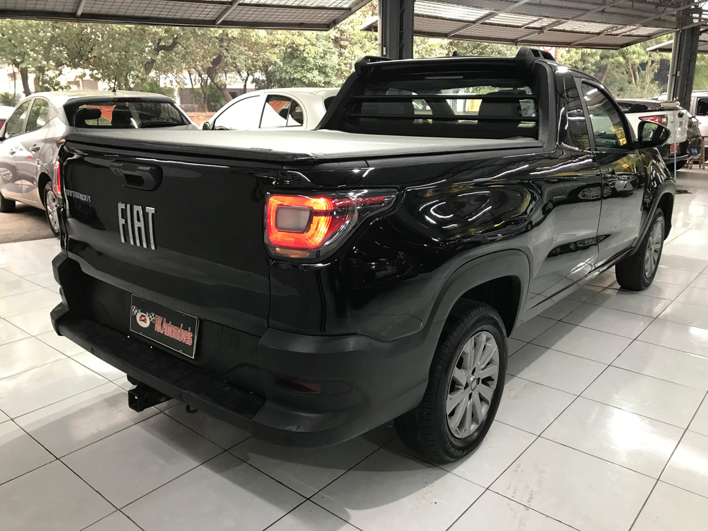 Fiat Strada Preto