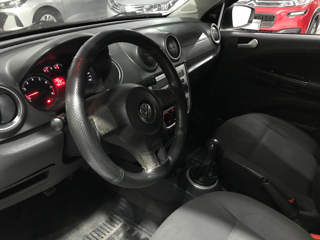 Volkswagen Voyage Prata