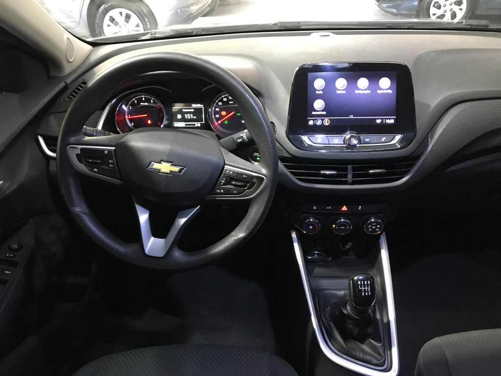 Chevrolet Onix Prata