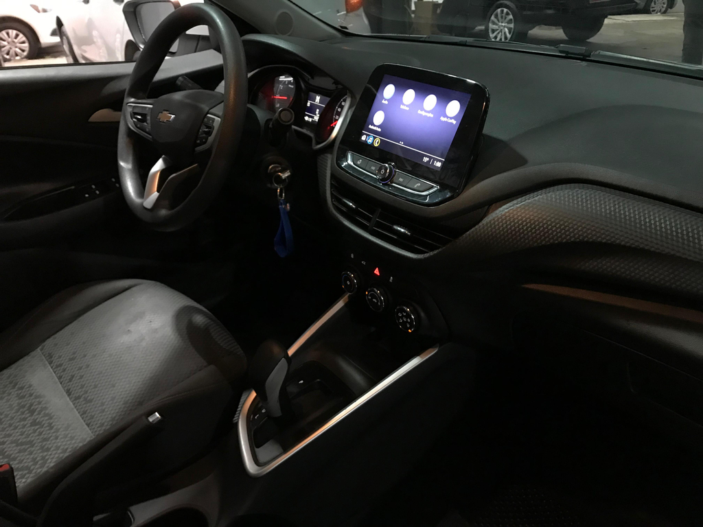 Chevrolet Onix Branco