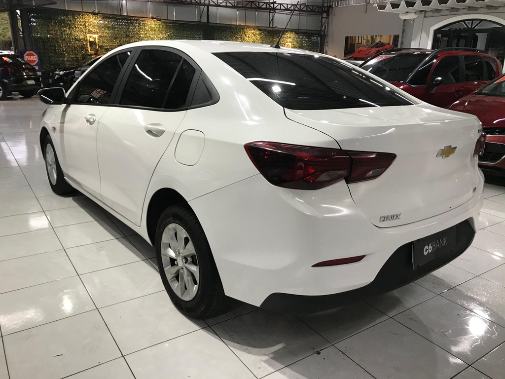 Chevrolet Onix Branco