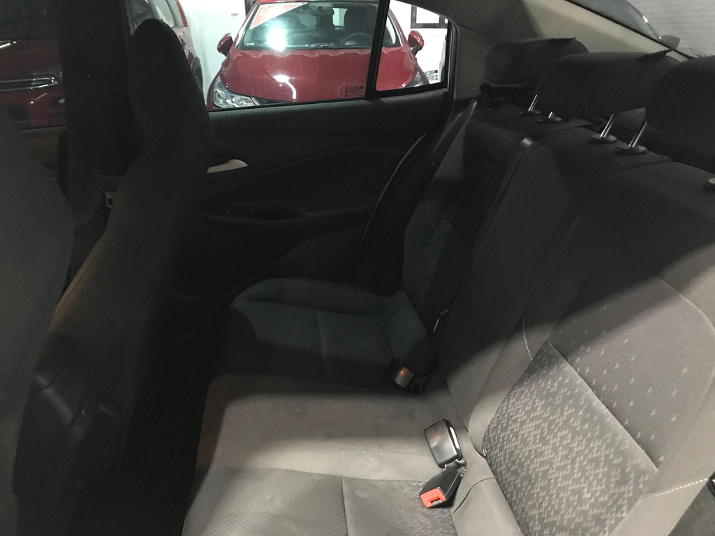 Chevrolet Onix Branco
