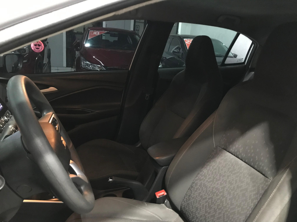 Chevrolet Onix Branco