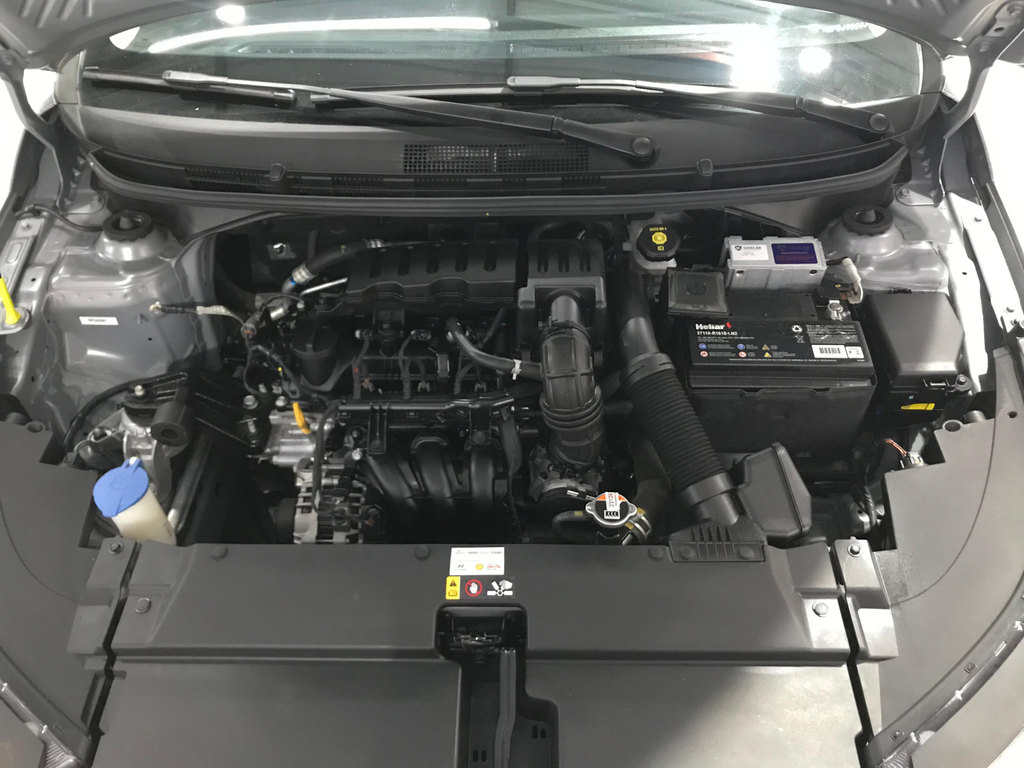 Hyundai HB20 Prata