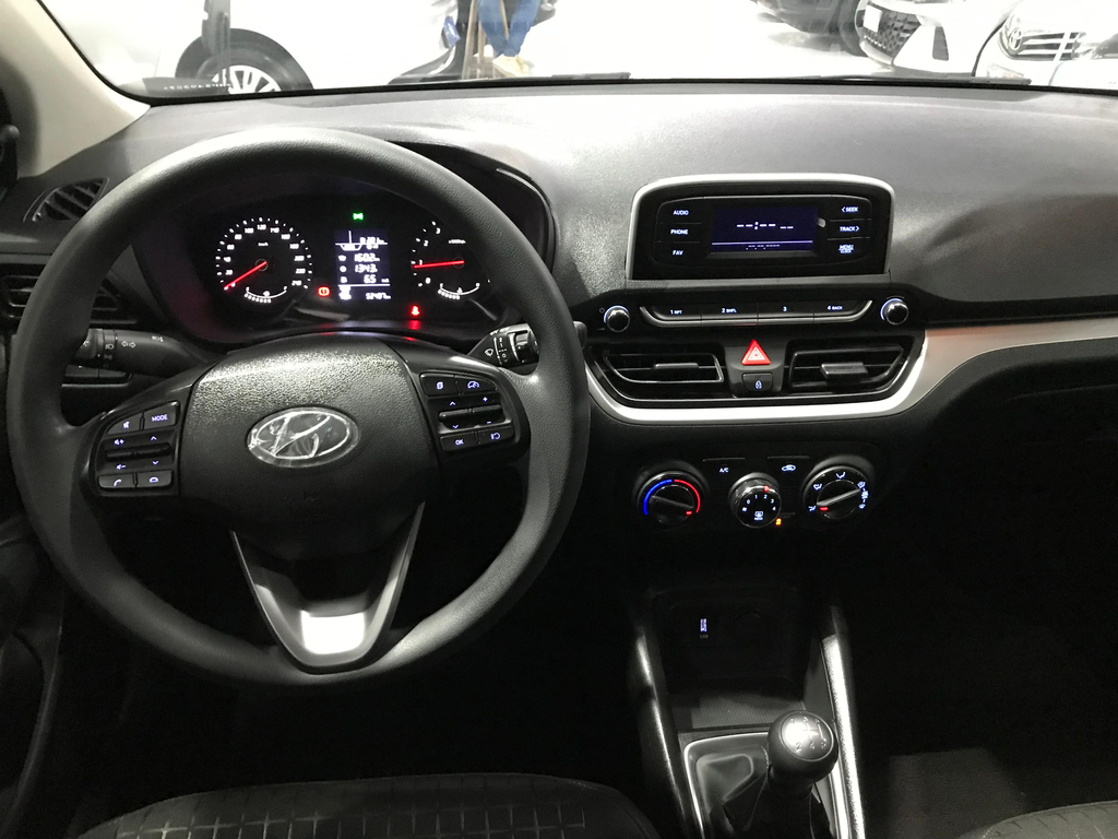 Hyundai HB20 Prata