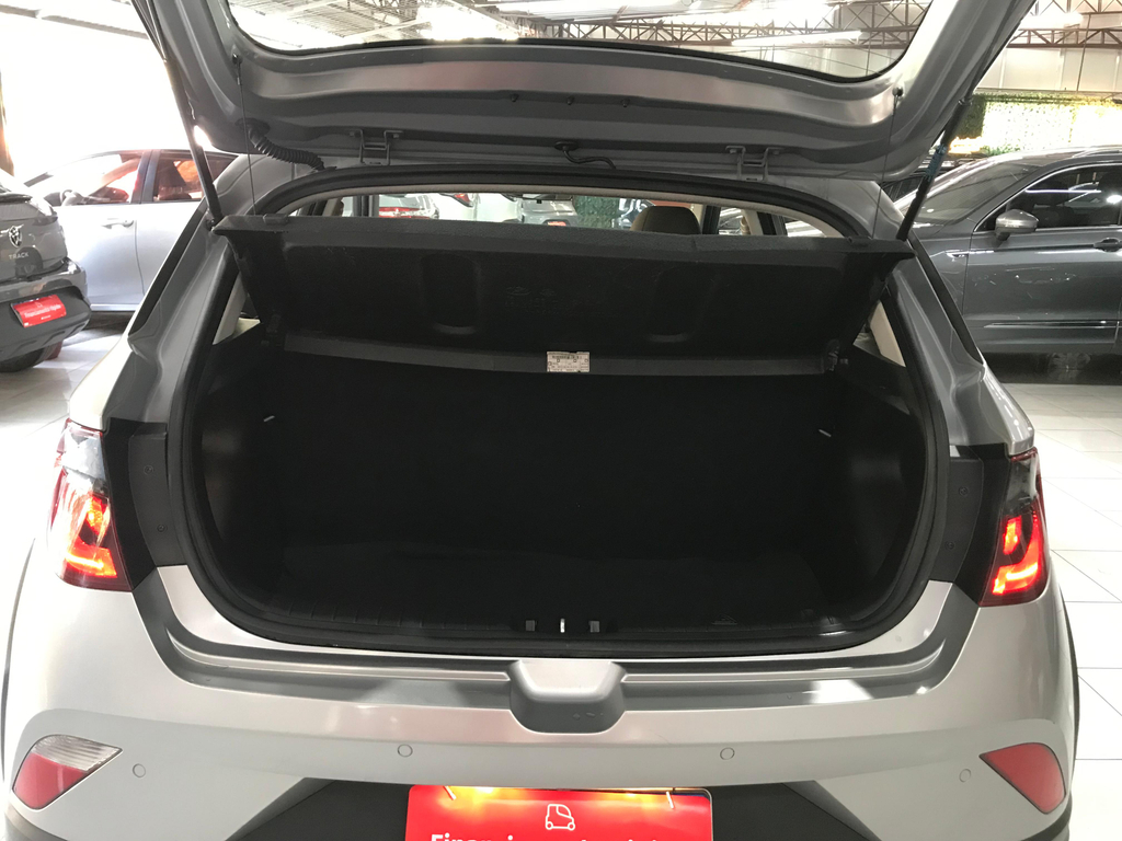 Hyundai HB20X Prata