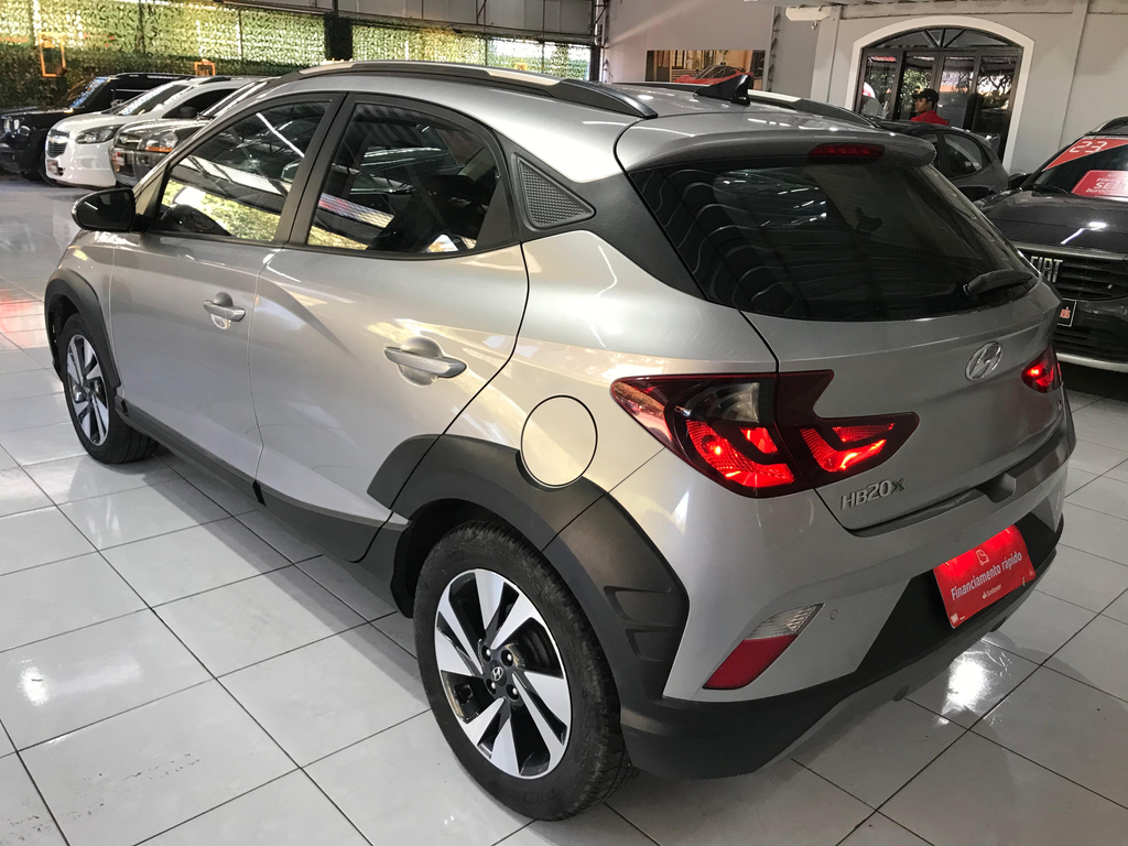 Hyundai HB20X Prata