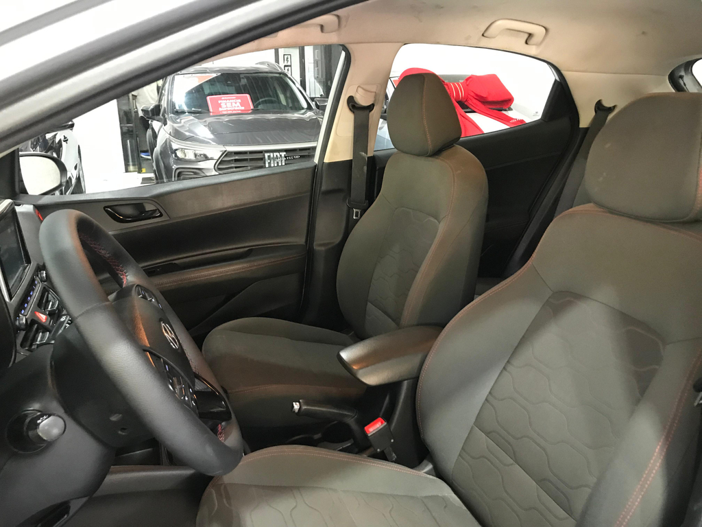 Hyundai HB20X Prata