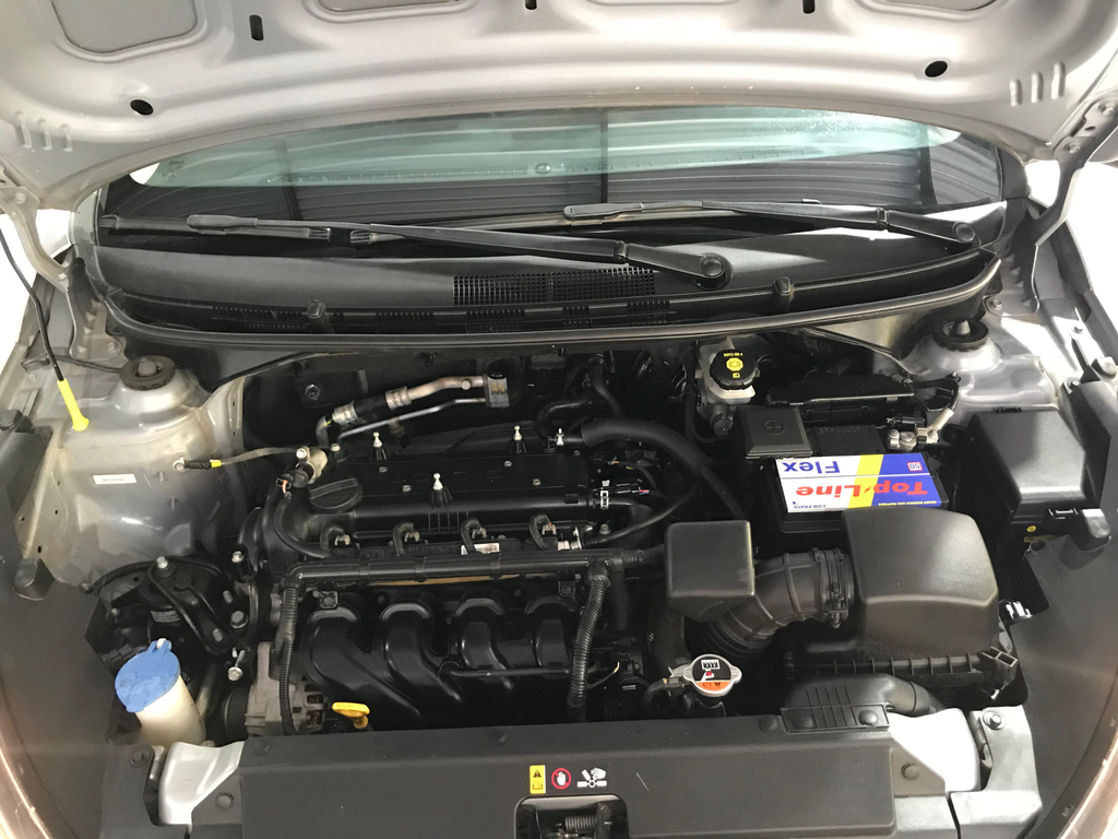 Hyundai HB20X Prata