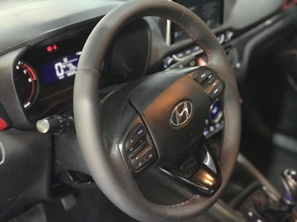 Hyundai HB20X Prata