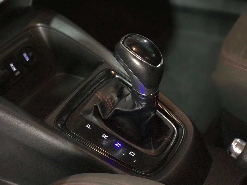 Hyundai HB20X Prata
