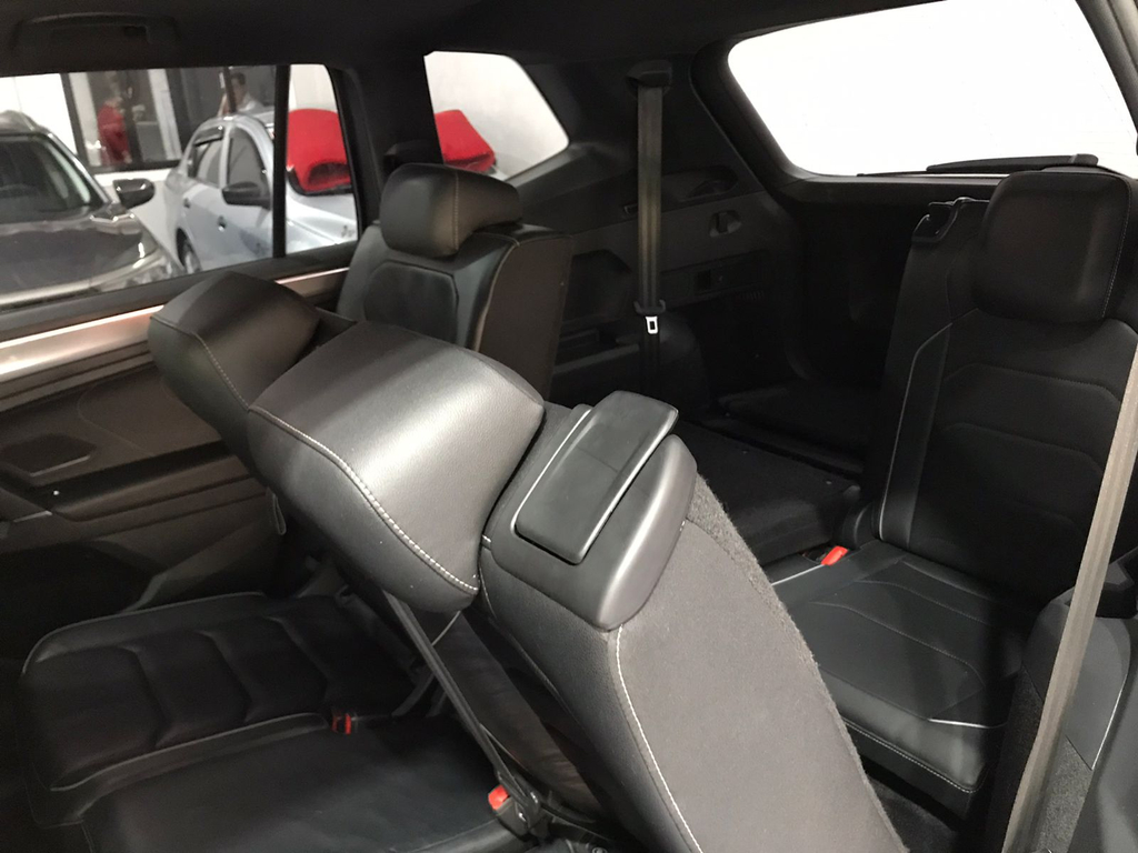 Volkswagen Tiguan Cinza