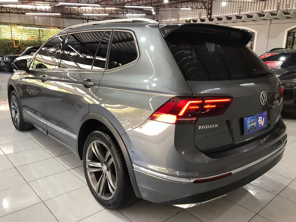 Volkswagen Tiguan Cinza