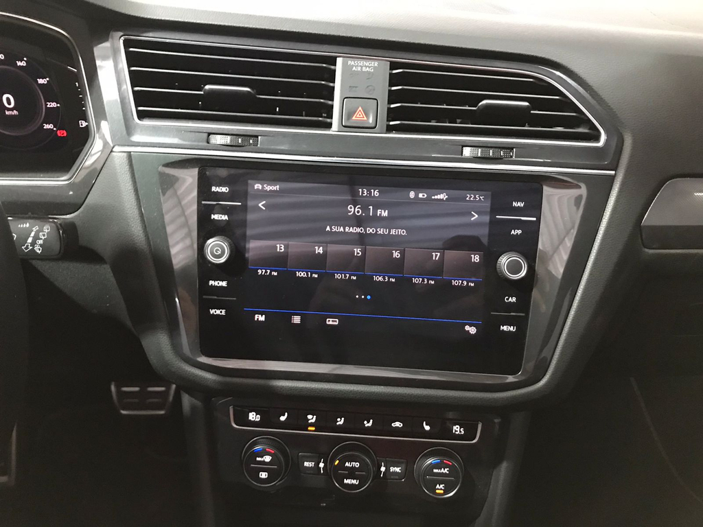 Volkswagen Tiguan Cinza