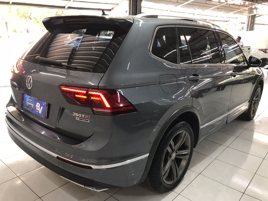 Volkswagen Tiguan Cinza