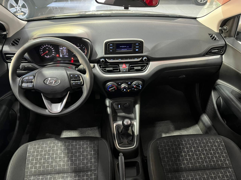 Hyundai HB20 Prata
