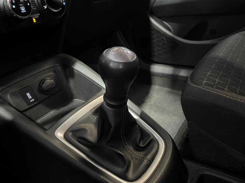 Hyundai HB20 Prata