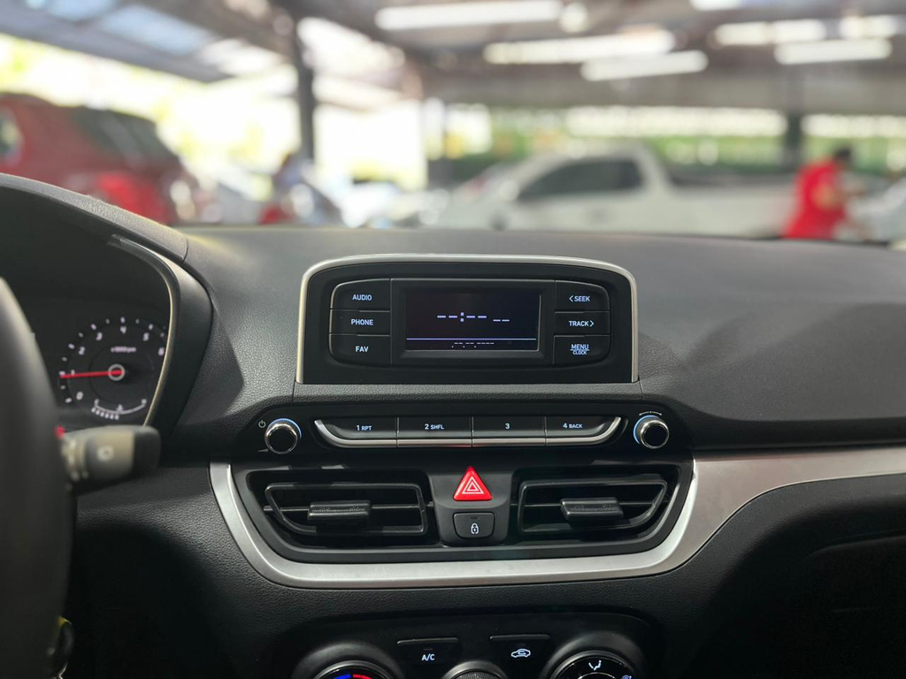 Hyundai HB20 Prata