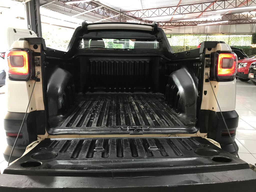 Fiat Strada Branco